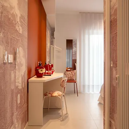 Residenza Farella-camera Fuoco Di Lusso Con Climatizzazione Wi-fi E Balcone Panoramico A 3* Pompeja