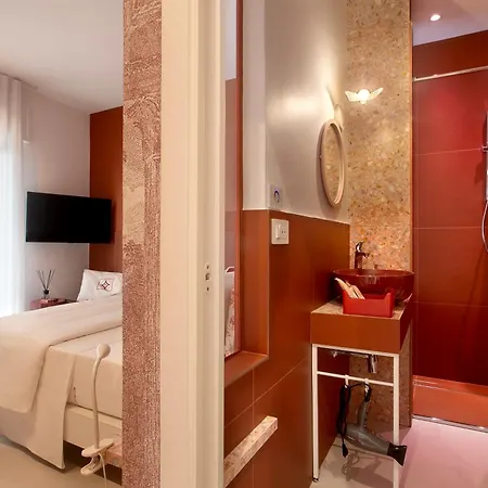 Residenza Farella-camera Fuoco Di Lusso Con Climatizzazione Wi-fi E Balcone Panoramico A Pompeja